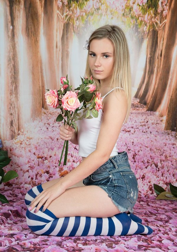 Анна, 24 года, 1 размер груди